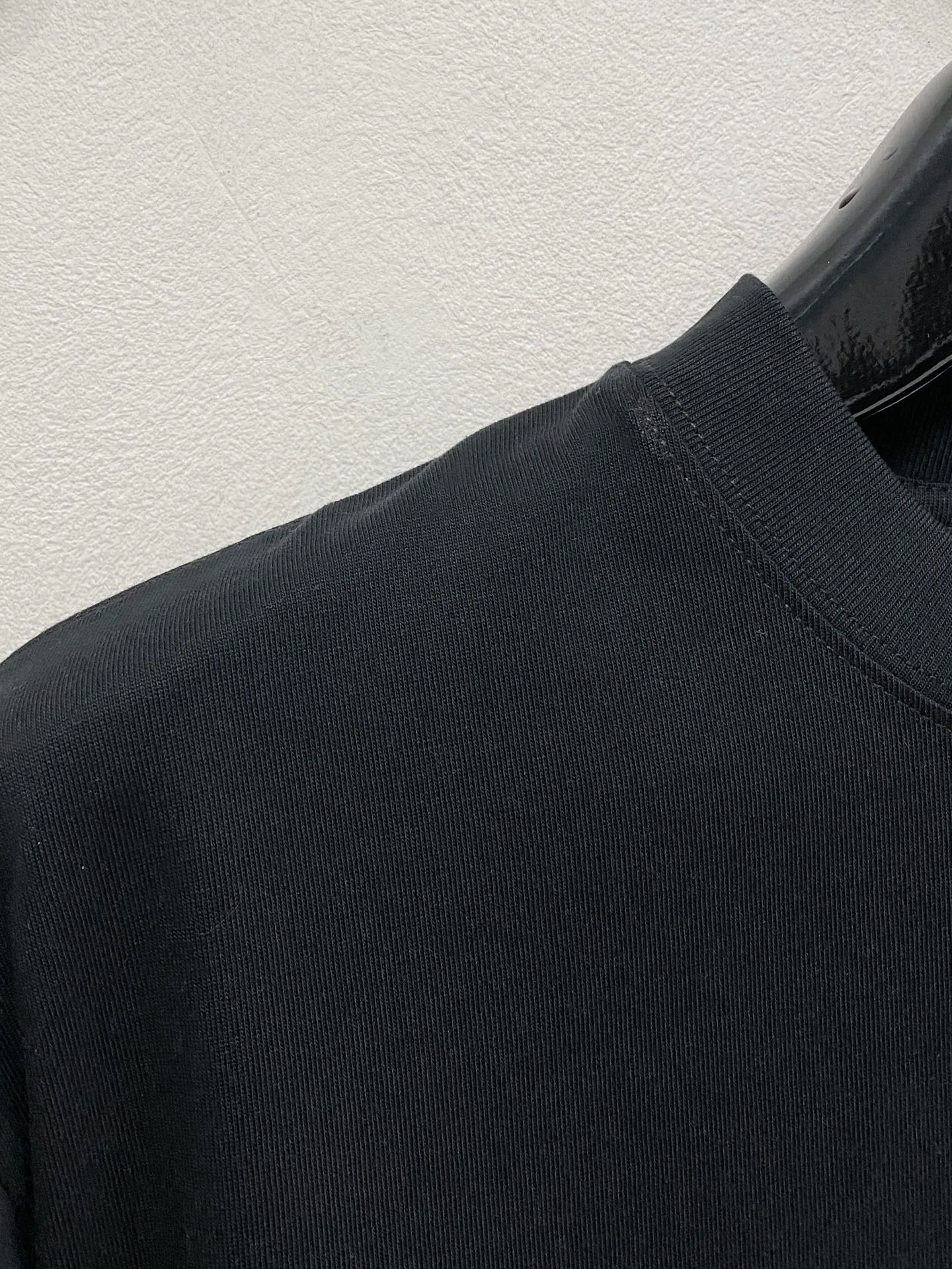 ⚜️LABUBU ‼️ARMANI T . Same Style❤️ ， ， OS ： logo ， ， 。 ！ labubu ～ ：Black.Sizes：S-XXL ❗️（175/145 L）